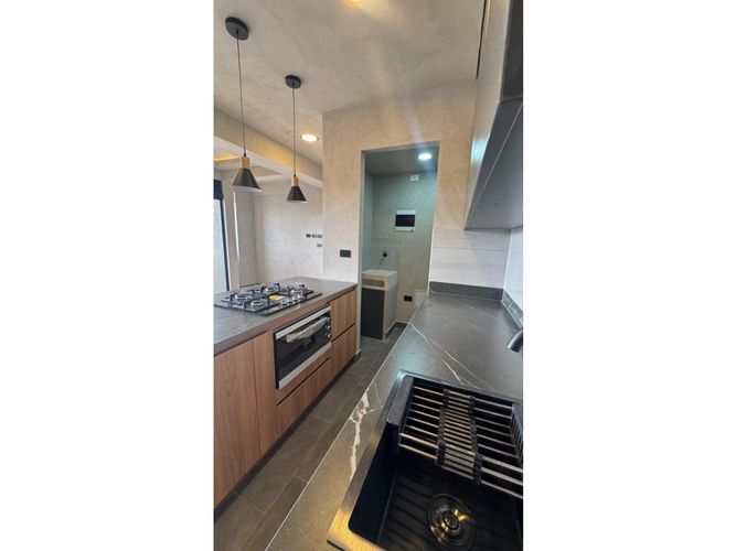 Apartamento de 2 alcobas en venta en Barro Blanco, Rionegro, 69 m² · foto 2 de 9