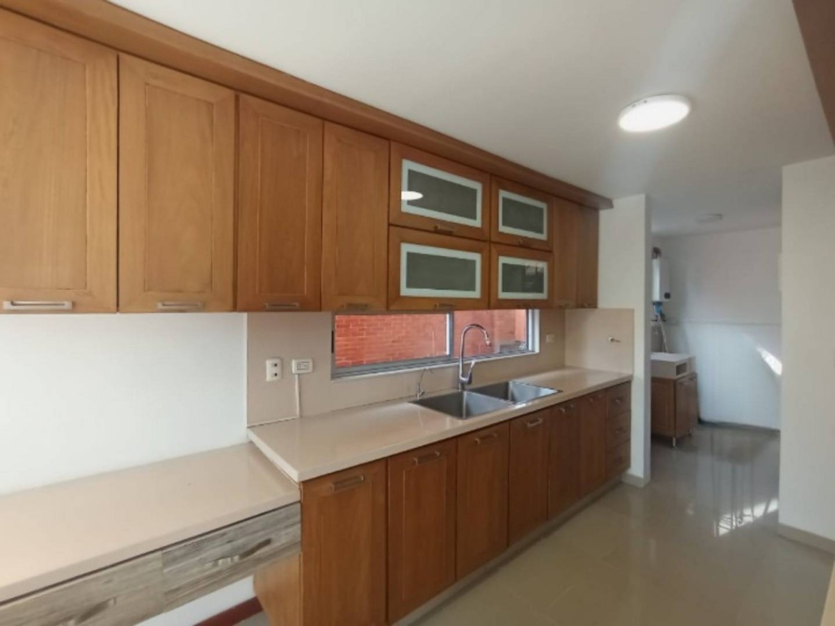 Casa en arriendo en El Poblado, Medellín · foto 5 de 24