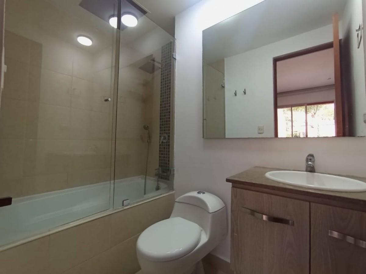 Casa en arriendo en El Poblado, Medellín · foto 22 de 24