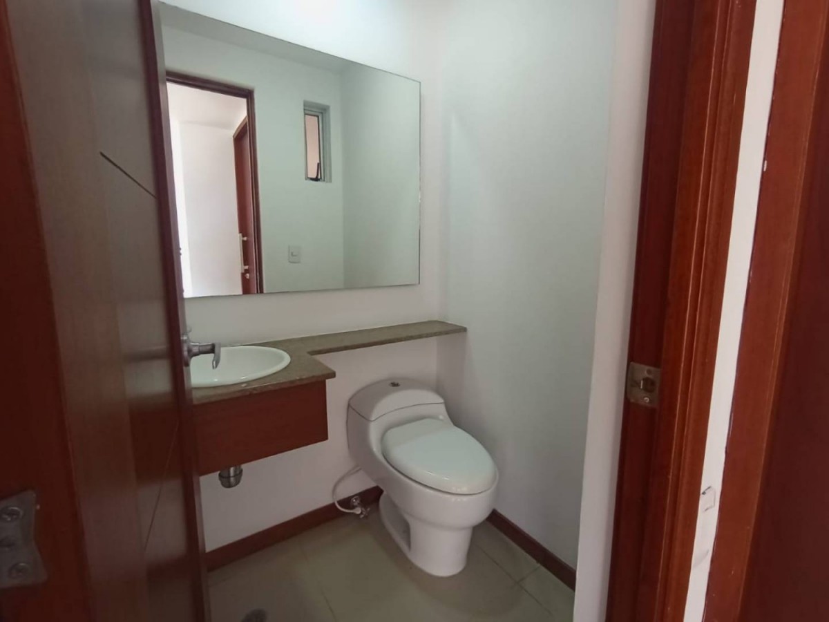 Casa en arriendo en El Poblado, Medellín · foto 24 de 24