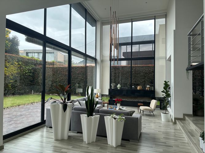 Casa de 4 alcobas en venta en Tuna Rural, Bogotá, 310 m² · foto 2 de 14