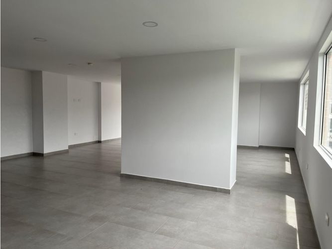 Local en venta en Los Horizontes, La Estrella, 76 m² · foto 4 de 16