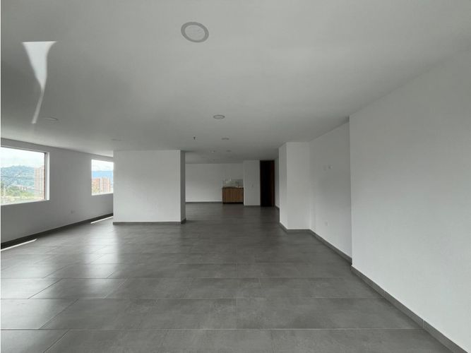 Local en venta en Los Horizontes, La Estrella, 76 m² · foto 8 de 16