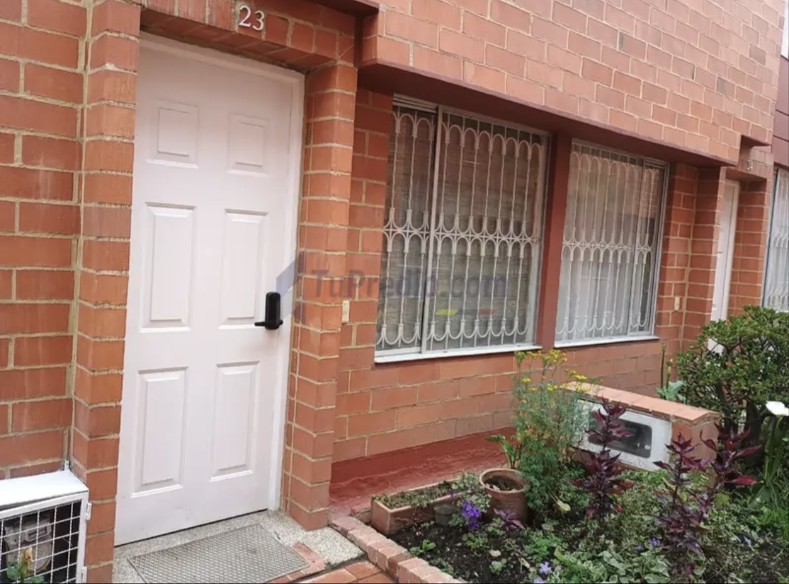 Casa en venta en Castilla, Bogotá · foto 8 de 24