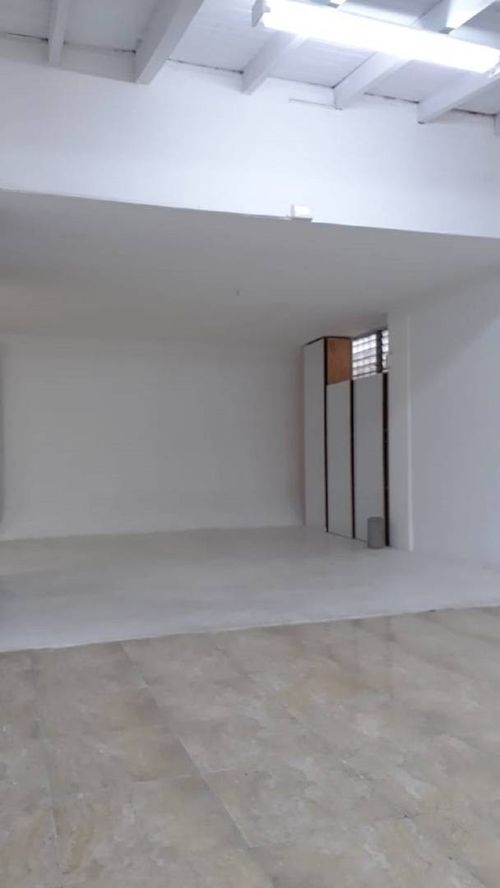 Oficina en arriendo en Manila, Medellín, 142 m² · foto 3 de 5