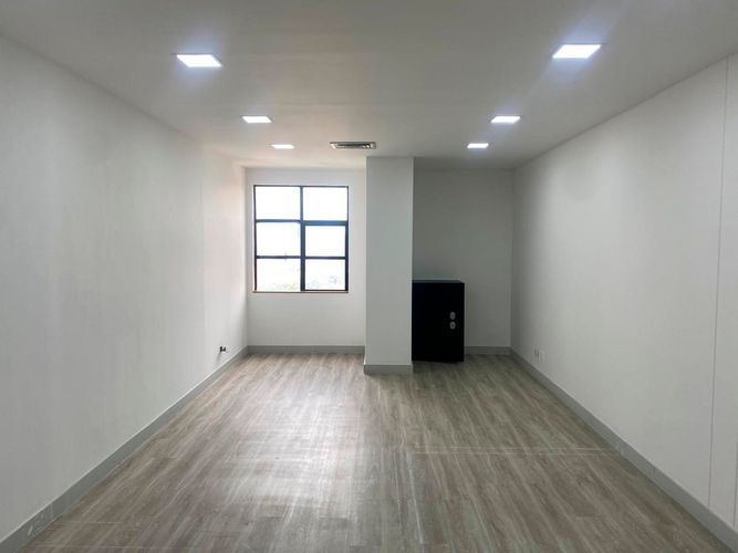 Oficina en arriendo en El Poblado, Medellín, 40 m² · foto 5 de 10
