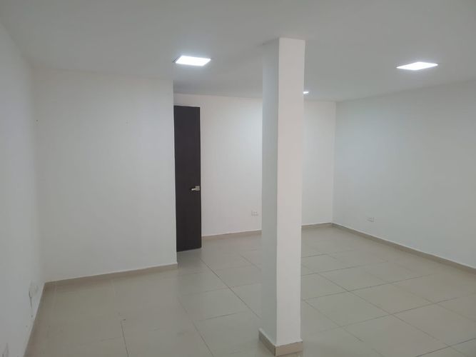 Local en arriendo en Belen Malibu, Medellín, 60 m² · foto 2 de 8