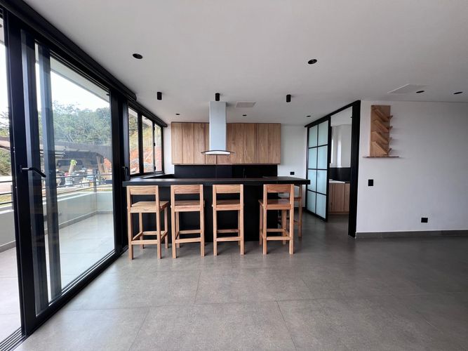 Apartamento de 2 alcobas en arriendo en Santa Catalina, Envigado, 84 m² · foto 2 de 8