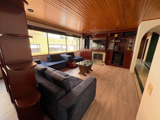 Apartamento de 3 alcobas en venta en Chicó Navarra, Bogotá, 140 m² · foto 4 de 22