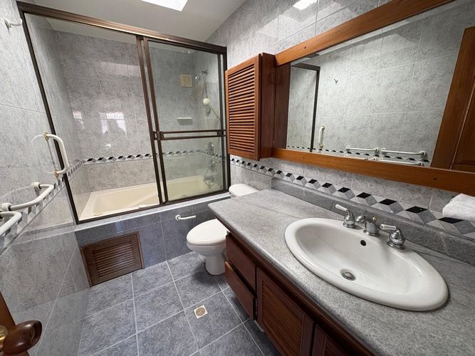 Apartamento de 3 alcobas en venta en Chicó Navarra, Bogotá, 140 m² · foto 20 de 22