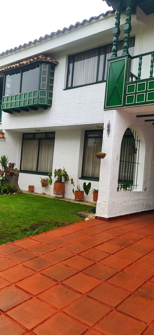 Casa de 5 alcobas en venta en Pontevedra, Bogotá, 250 m² · foto 8 de 17