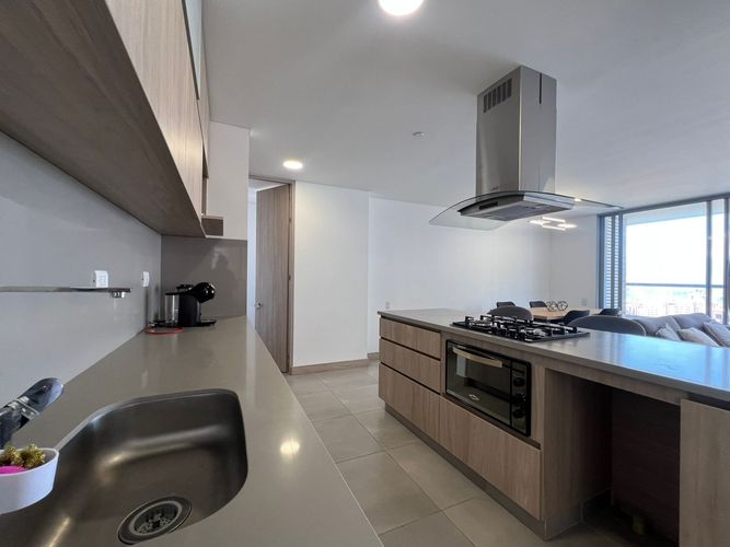 Apartamento de 2 alcobas en arriendo en Cumbres, Envigado, 89 m² · foto 4 de 16