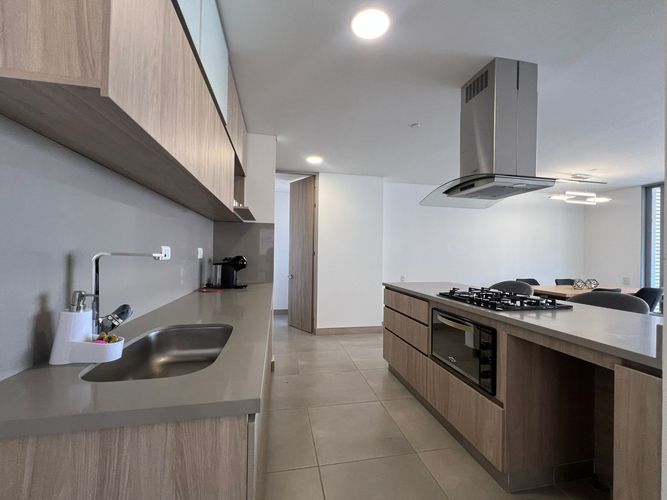 Apartamento de 2 alcobas en arriendo en Cumbres, Envigado, 89 m² · foto 5 de 16