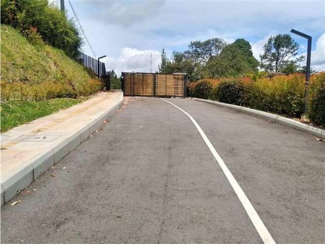 Lote en venta en Las Palmas, Envigado, 2355 m² · foto 7 de 7