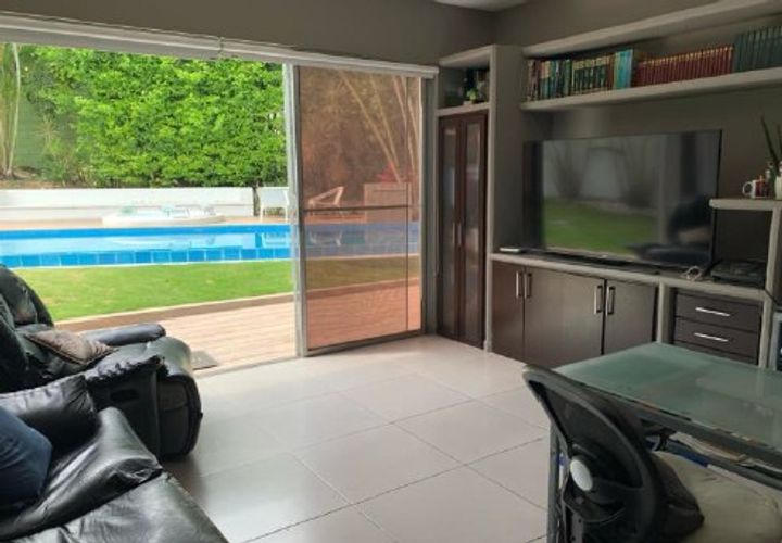 Casa de 7 alcobas en venta en Fontana, Ibagué, 560 m² · foto 13 de 24