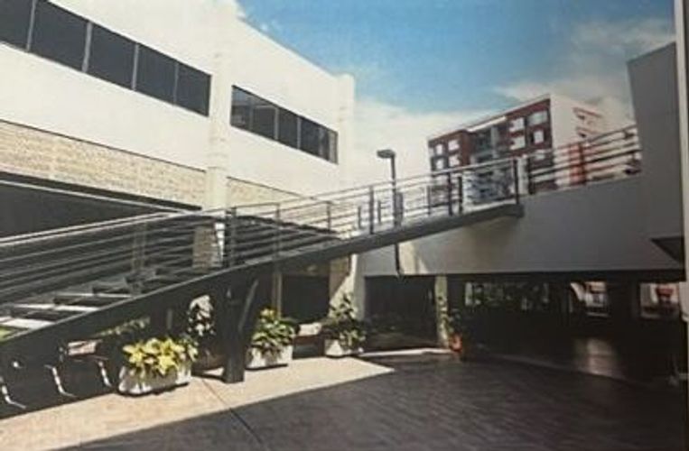 Oficina en venta en Menga, Cali, 422 m² · foto 16 de 24
