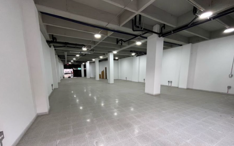 Local en arriendo en Los Naranjos, Itagüí, 267 m² · foto 2 de 5