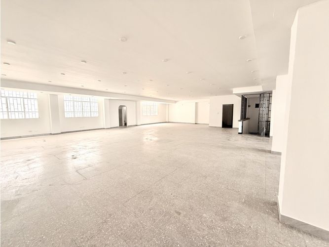 Local en arriendo en Centro, Armenia, 320 m² · foto 2 de 9