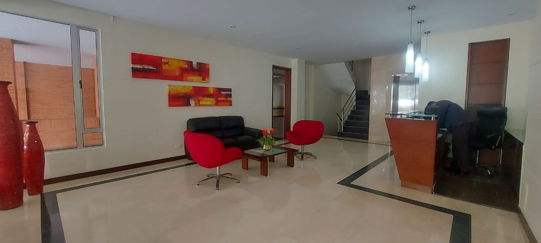 Apartamento de 3 alcobas en venta en Santa Barbara Oriental, Bogotá, 115 m² · foto 3 de 24