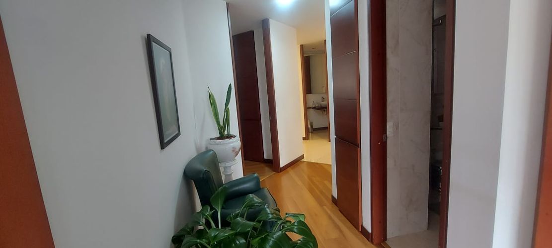 Apartamento de 3 alcobas en venta en Santa Barbara Oriental, Bogotá, 115 m² · foto 5 de 24