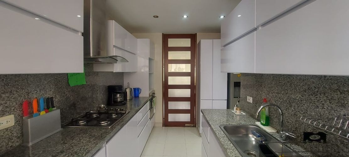 Apartamento de 3 alcobas en venta en Santa Barbara Oriental, Bogotá, 115 m² · foto 10 de 24