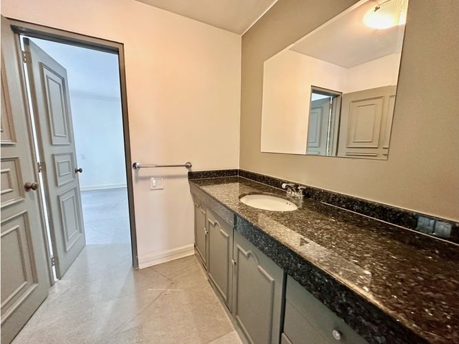 Apartamento de 3 alcobas en venta en Arboledas, Cali, 311 m² · foto 16 de 16