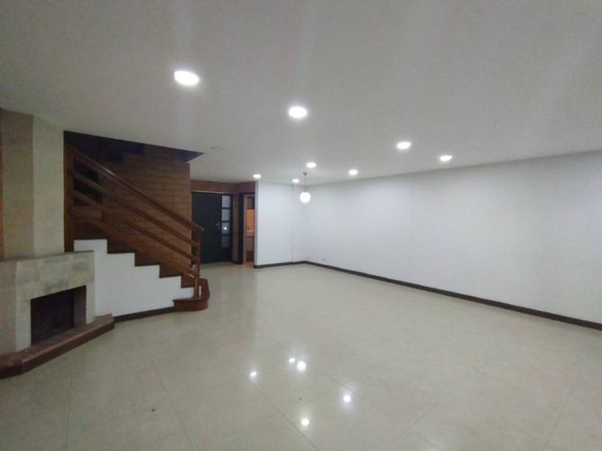 Casa de 3 alcobas en venta en Suramerica, Itagüí, 240 m² · foto 8 de 20