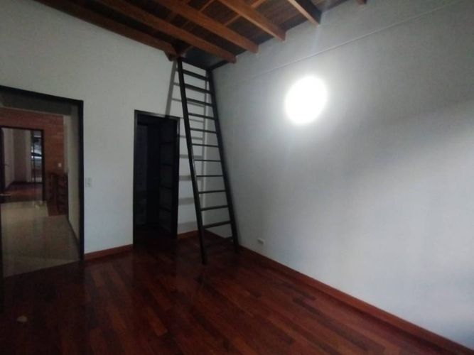 Casa de 3 alcobas en venta en Suramerica, Itagüí, 240 m² · foto 12 de 20