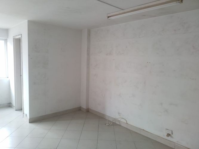 Consultorio en arriendo en Camino Verde, Envigado, 37 m² · foto 4 de 10