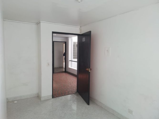 Oficina en arriendo en Camino Verde, Envigado, 37 m² · foto 5 de 7
