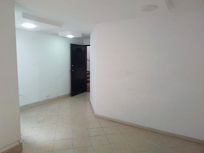 Oficina en arriendo en Camino Verde, Envigado, 37 m² · foto 4 de 10