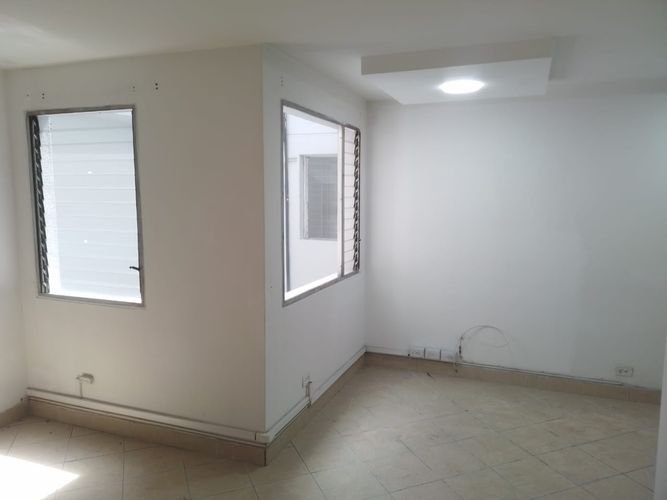 Oficina en arriendo en Camino Verde, Envigado, 37 m² · foto 6 de 10