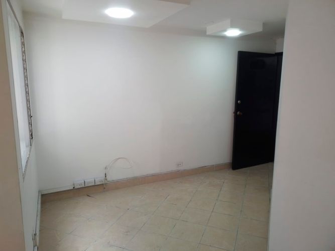 Oficina en arriendo en Camino Verde, Envigado, 37 m² · foto 7 de 10