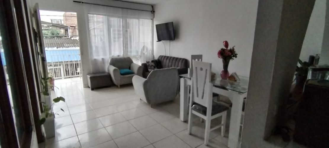 Casa de 11 alcobas en venta en San Judas Tadeo Ii, Cali, 219 m² · foto 11 de 20