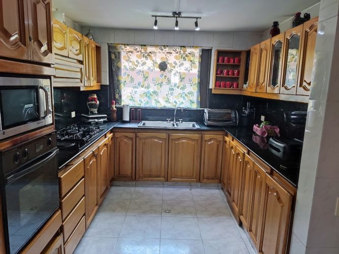 Casa de 4 alcobas en venta en Bosque Medina, Bogotá, 378 m² · foto 6 de 20