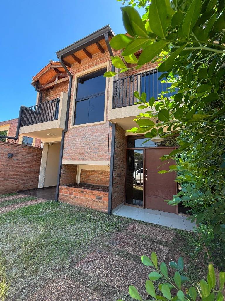 Alquiler de Casa en Luque, Central — foto 2
