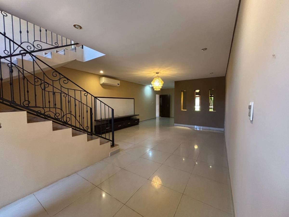 Alquiler de Casa en Luque, Central — foto 3