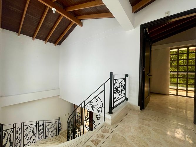 Casa de 5 alcobas en venta en Loma De La Doctora, Sabaneta, 400 m² · foto 7 de 24