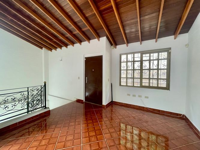 Casa de 5 alcobas en venta en Loma De La Doctora, Sabaneta, 400 m² · foto 10 de 24