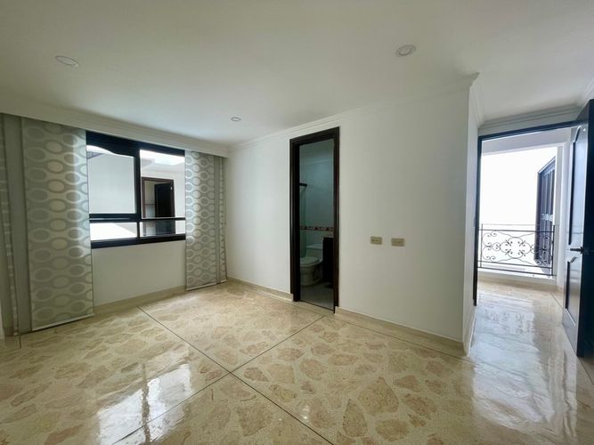 Casa de 5 alcobas en venta en Loma De La Doctora, Sabaneta, 400 m² · foto 15 de 24