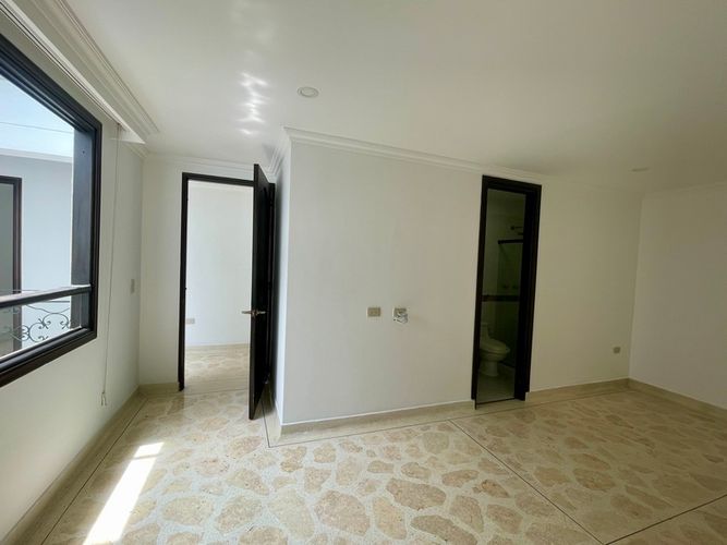 Casa de 5 alcobas en venta en Loma De La Doctora, Sabaneta, 400 m² · foto 17 de 24