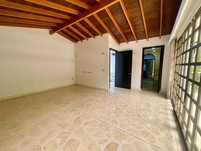 Casa de 5 alcobas en venta en Loma De La Doctora, Sabaneta, 400 m² · foto 18 de 24