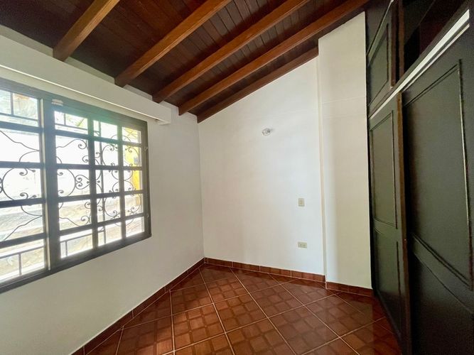 Casa de 5 alcobas en venta en Loma De La Doctora, Sabaneta, 400 m² · foto 21 de 24