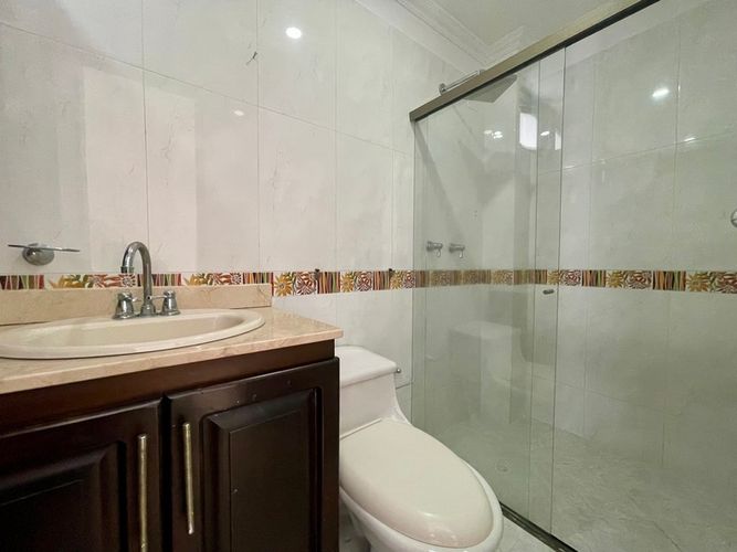 Casa de 5 alcobas en venta en Loma De La Doctora, Sabaneta, 400 m² · foto 24 de 24