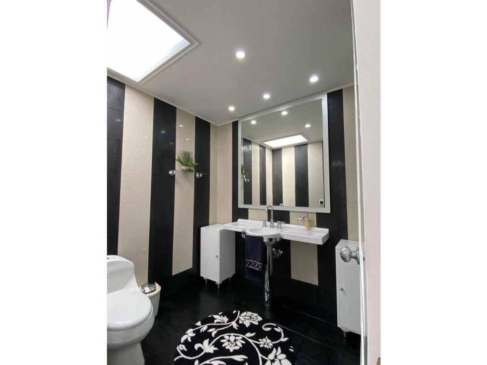 Apartamento en venta en Santa Barbara Central, Bogotá · foto 16 de 24