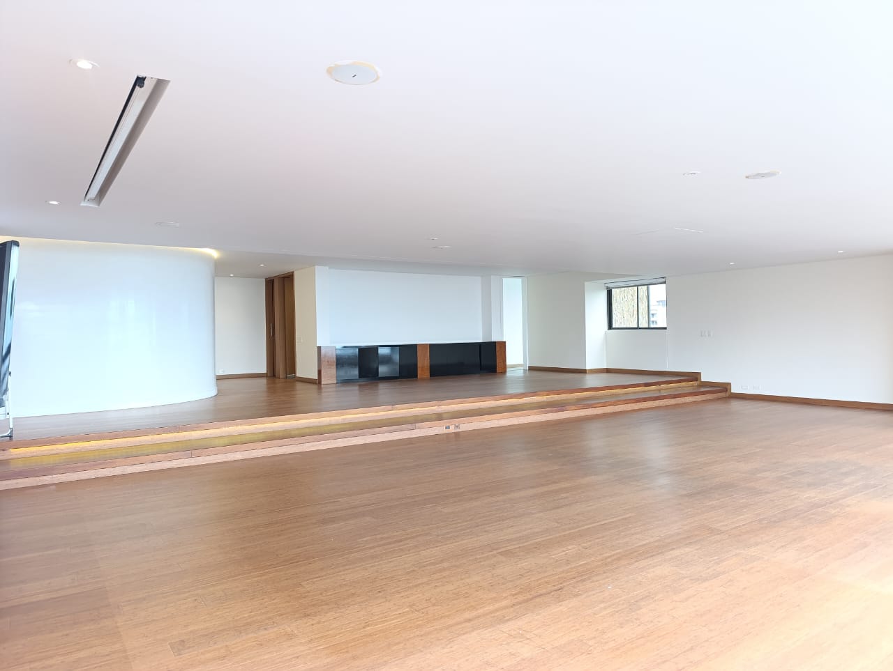 Apartamento en arriendo en El Poblado, Medellín · foto 7 de 19
