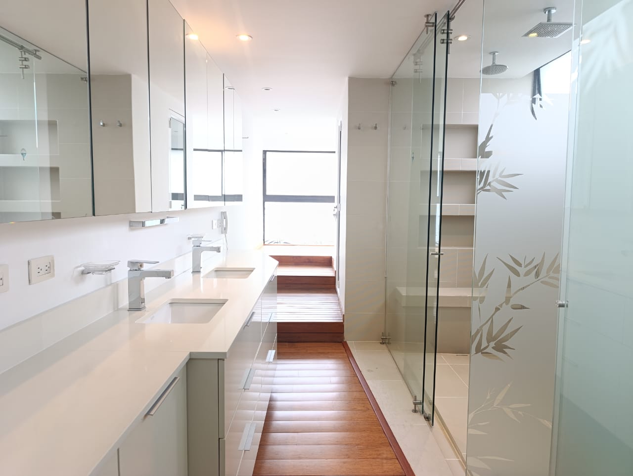 Apartamento en arriendo en El Poblado, Medellín · foto 8 de 19