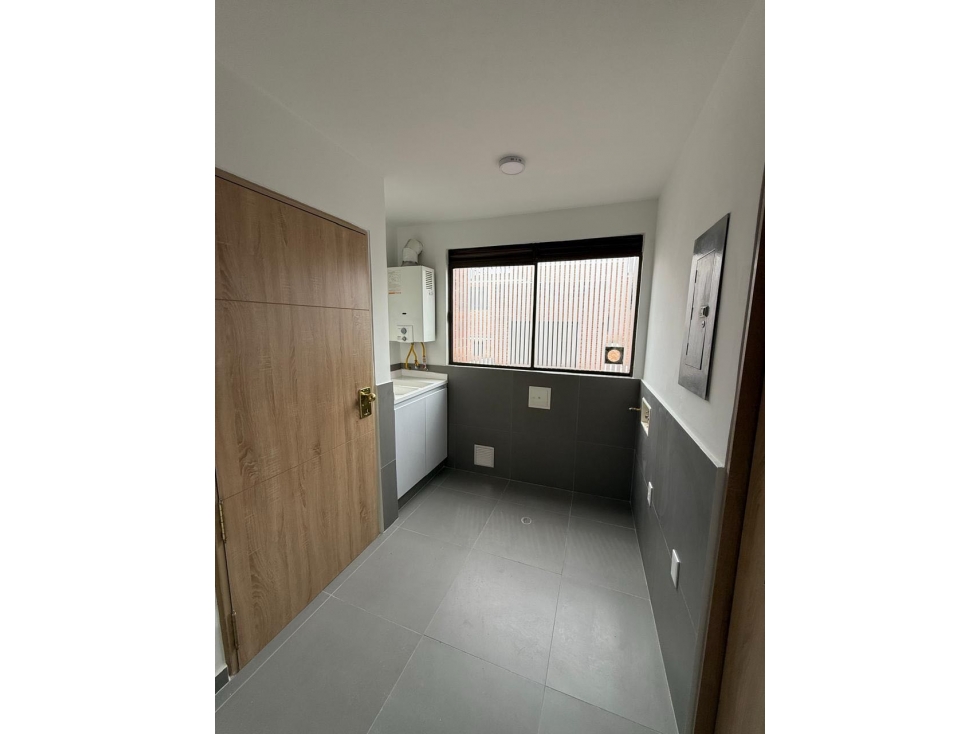 Apartamento en venta en Cedritos, Bogotá · foto 3 de 17