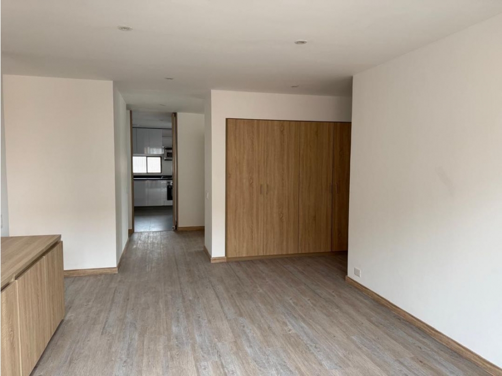 Apartamento en venta en Cedritos, Bogotá · foto 8 de 17