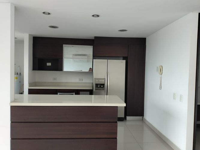 Apartamento de 3 alcobas en arriendo en El Poblado, Medellín, 122 m² · foto 7 de 18